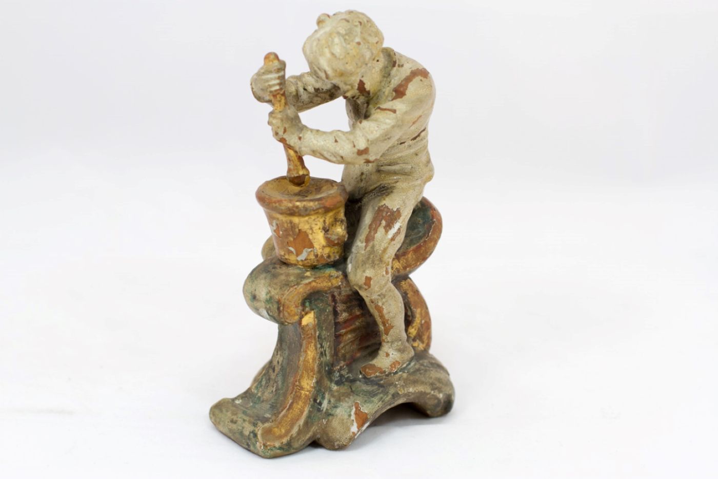 Holzfigur, Mörsernder Mann (Stösser / Stossbube), Alter: ungeklärt.