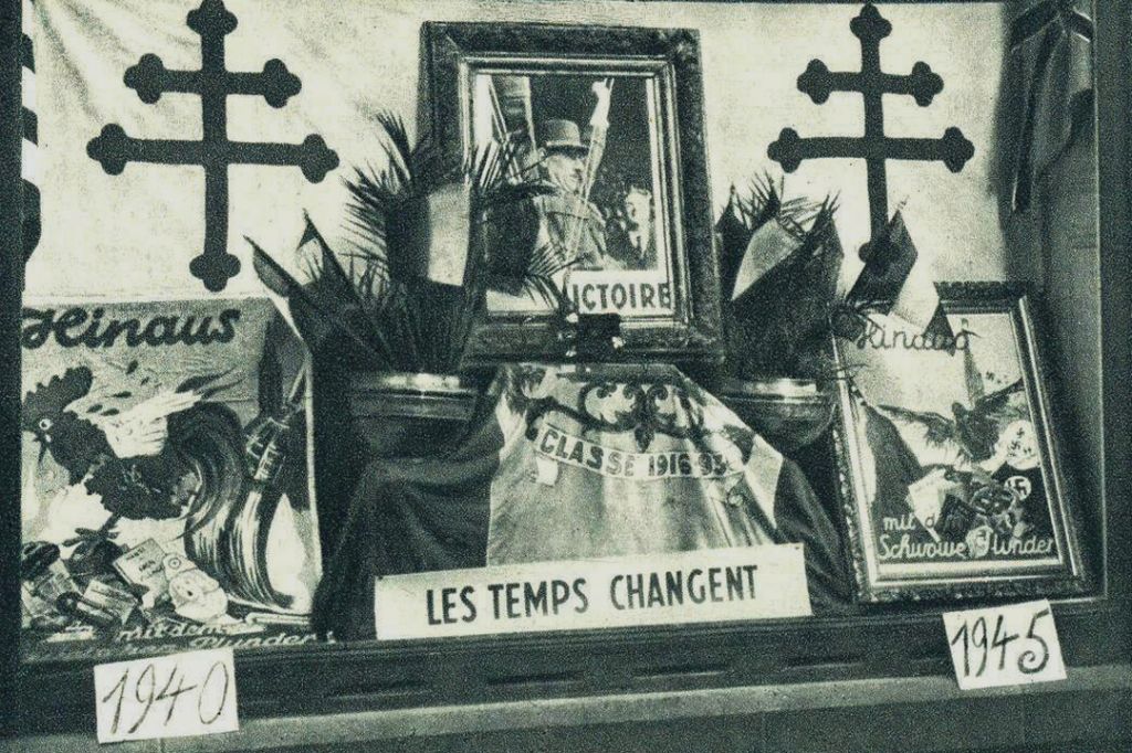 Photo of a shop window decoration after the liberation in Colmar in 1945.